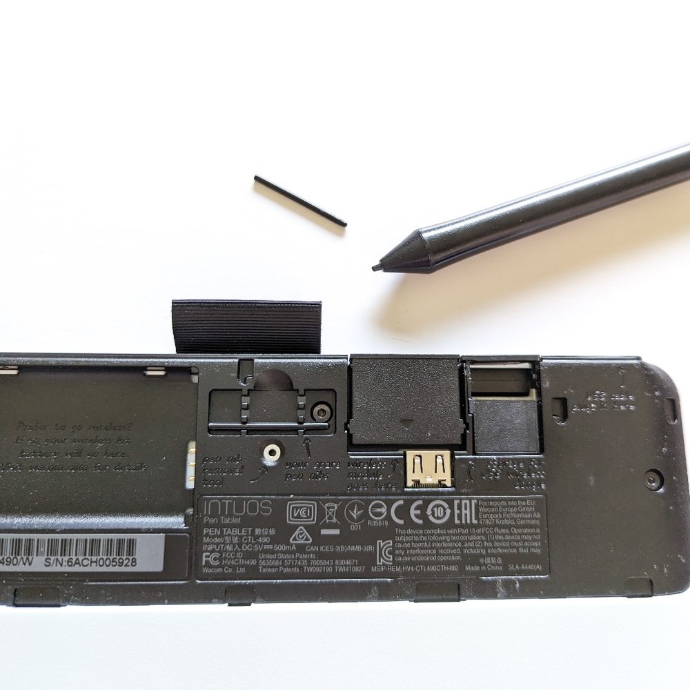 Wacom Intuos Tablet for Drawing, Writing, Design - Picture 13 of 16
